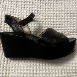 DKNY black leather platform sandals